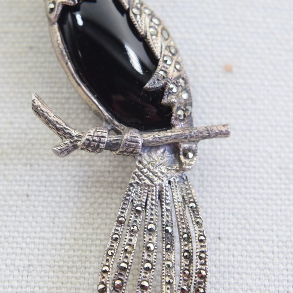 Vintage Sterling Silver, Onyx, Marcasite, & Garnet Crested Long Tail Bird Brooch - Picture 7 of 13